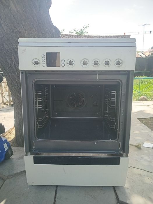 Продам газовую плиту Бош.