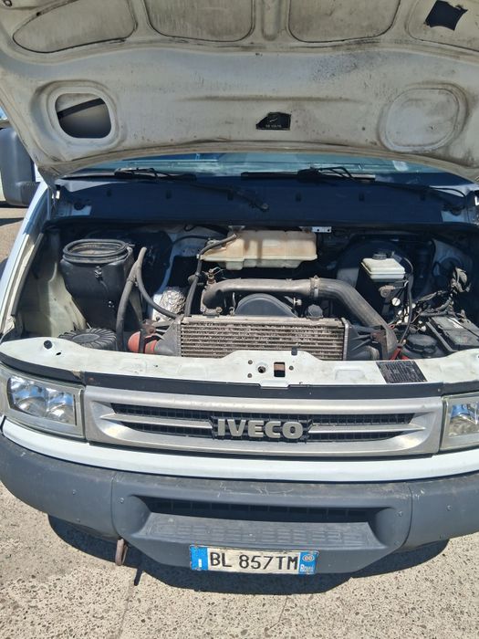 Iveco daily 7 locuri  2.8 basculabil pe cutie