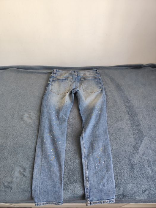 Blugi rupti bershka