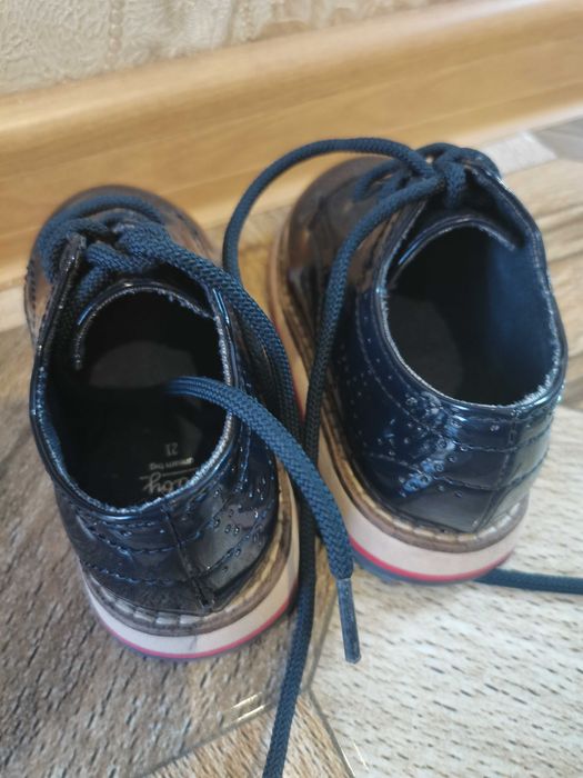 Pantofi lac Zara baby marimea 21