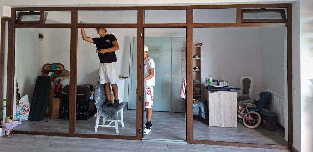 Vând termopane maro