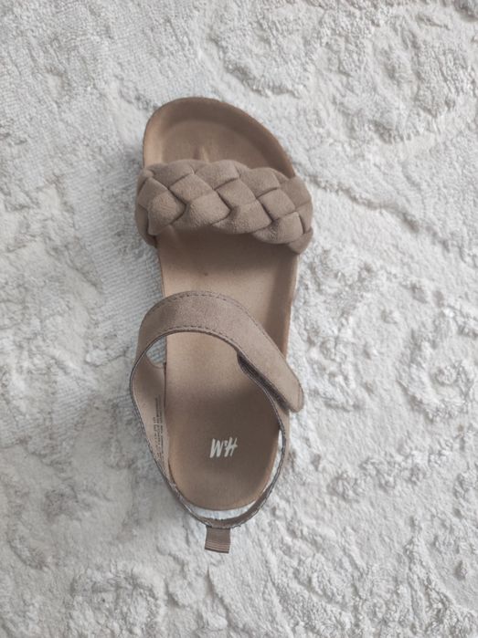 Босоножки на девочку