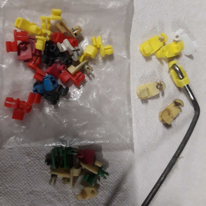 broasca usa/clips agrafa tija broasca usa dacia logan