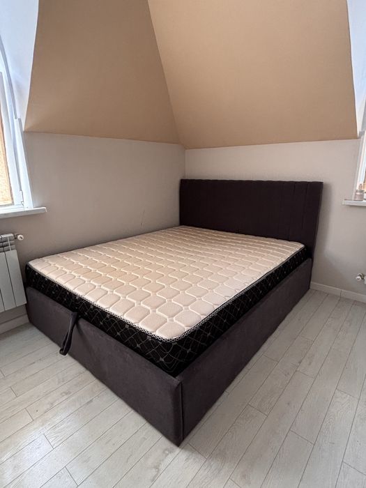 Кровать 180х200 с матрасом