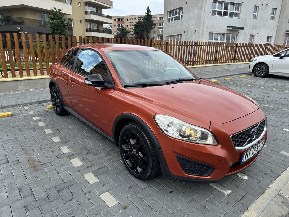 VOLVO C30