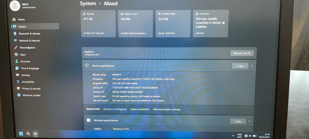 Fujitsu Lifebook E5511