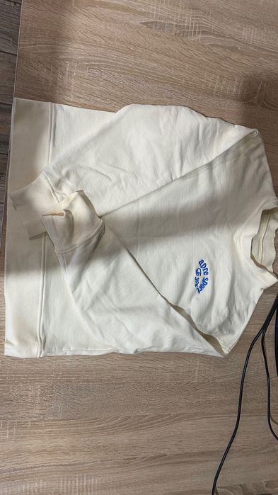 Пакет базовых вещей (свитер, худи, брюки) дешево