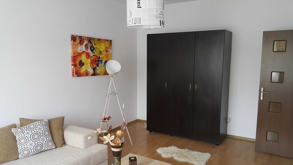Inchiriez apartament cu o camera langa cladirea Eon