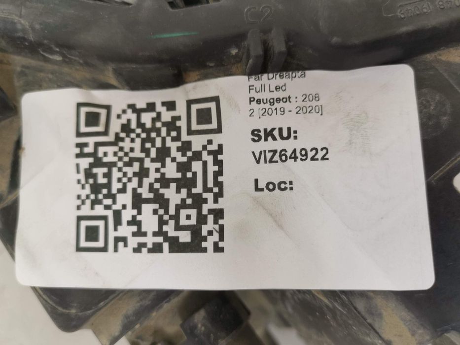 Десен фар / Far Dreapt Full Led Peugeot 208 2 Оригинален Десен фар за