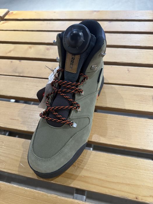 Продам Adidas Terrex Snowpitch C.RDY