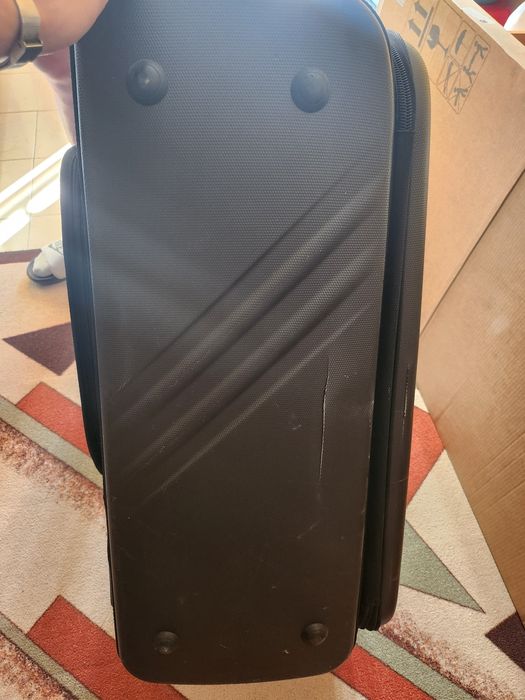 Куфар Eminent черен