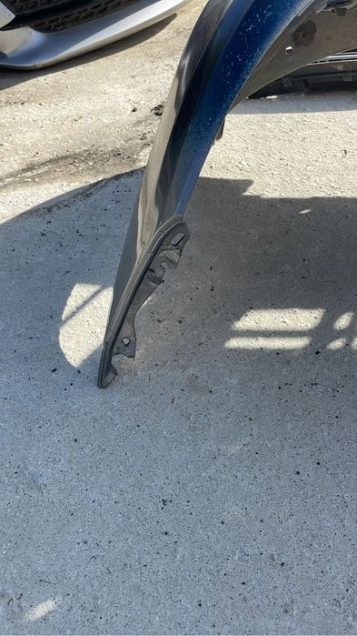 Bara fata BMW f10 facelift cu defect / grila stanga dreapta centrala