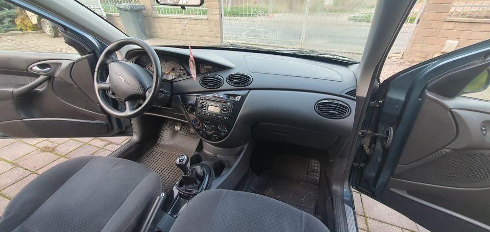 Vând Ford focus ghia