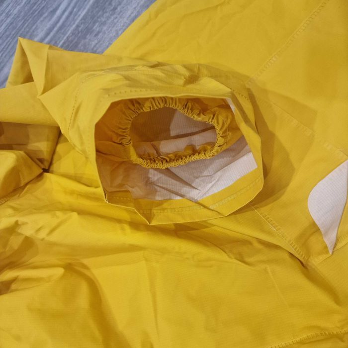 Продаю дождевик со штанами