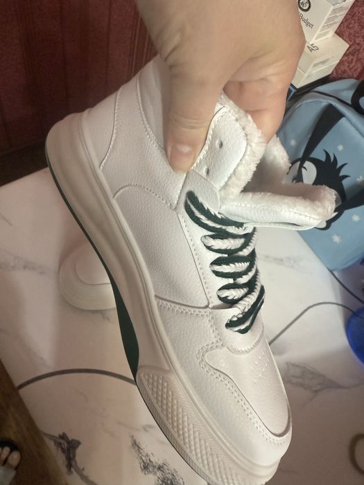 Продам женскую обувь зима