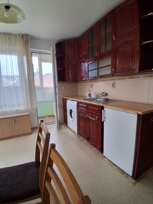 Дава се под наем Двустаен апартамент в Варна, Гръцка махала - 47 кв.м за 398.82 € - Снимка #1