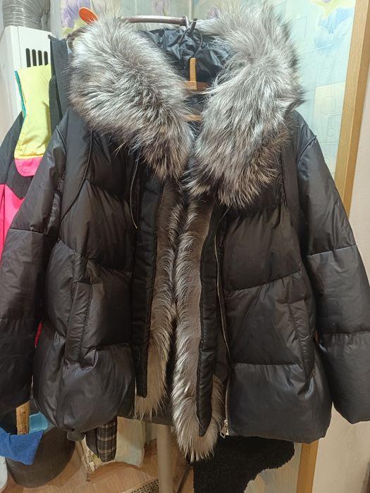 Продам пуховик, мех чернобурки