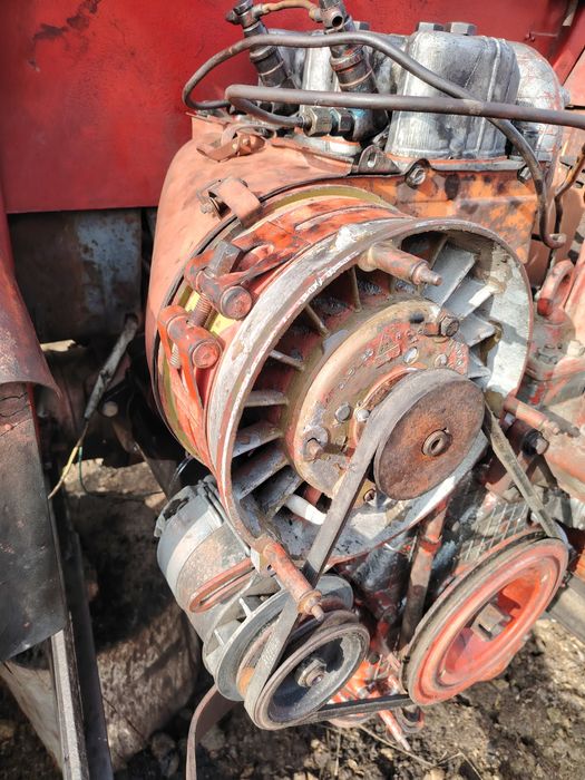 Продам трактор Т-16  на ходу