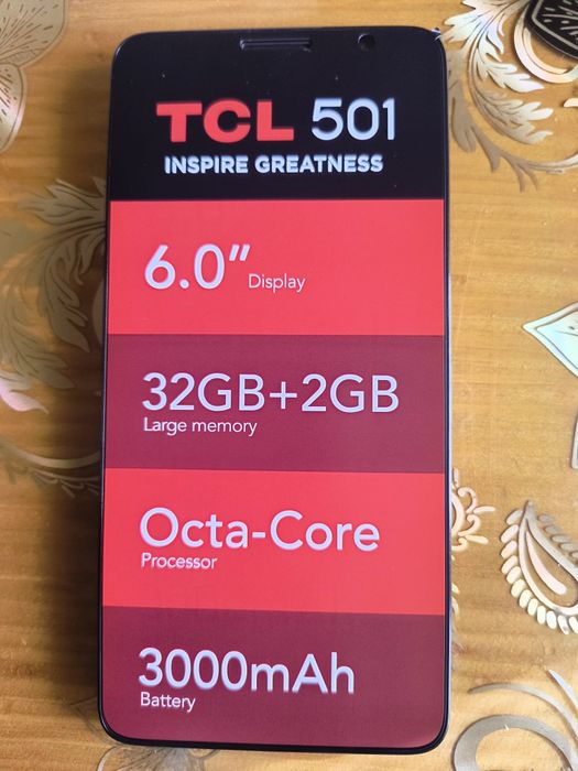 Telefon TCL 501 nou