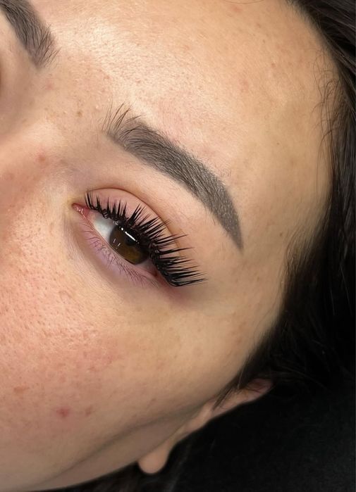 Перманентный макияж и наращивание ресницы.