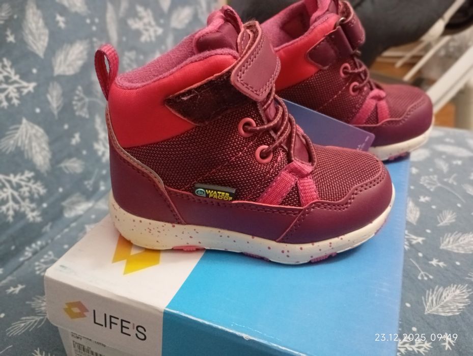 Детски зимни ботуши Lotto нови номер 22