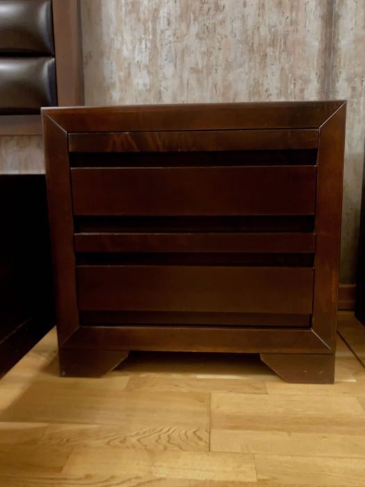 Set pat lemn + 2 noptiere + comoda Mobexpert