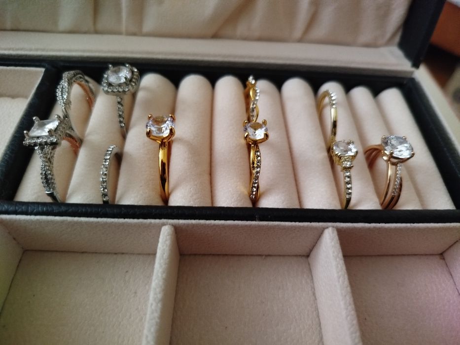 Кутия за бижута , черна