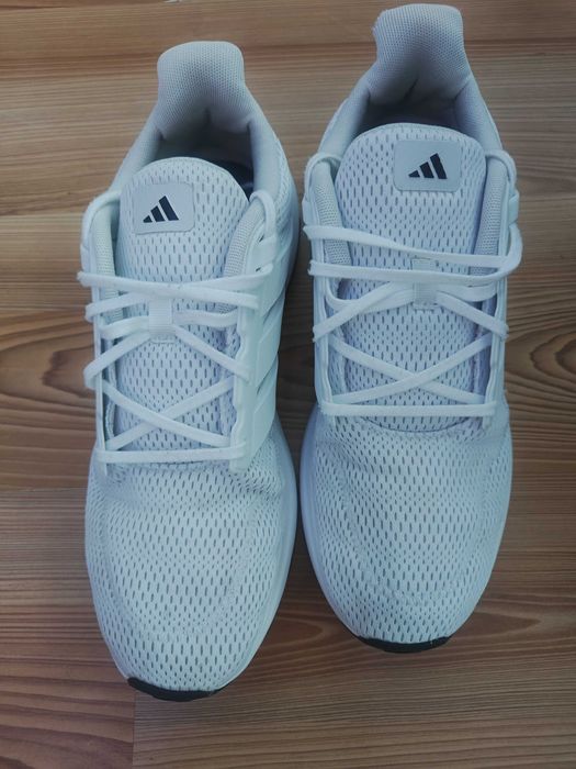 Бели мъжки маратонки Adidas
