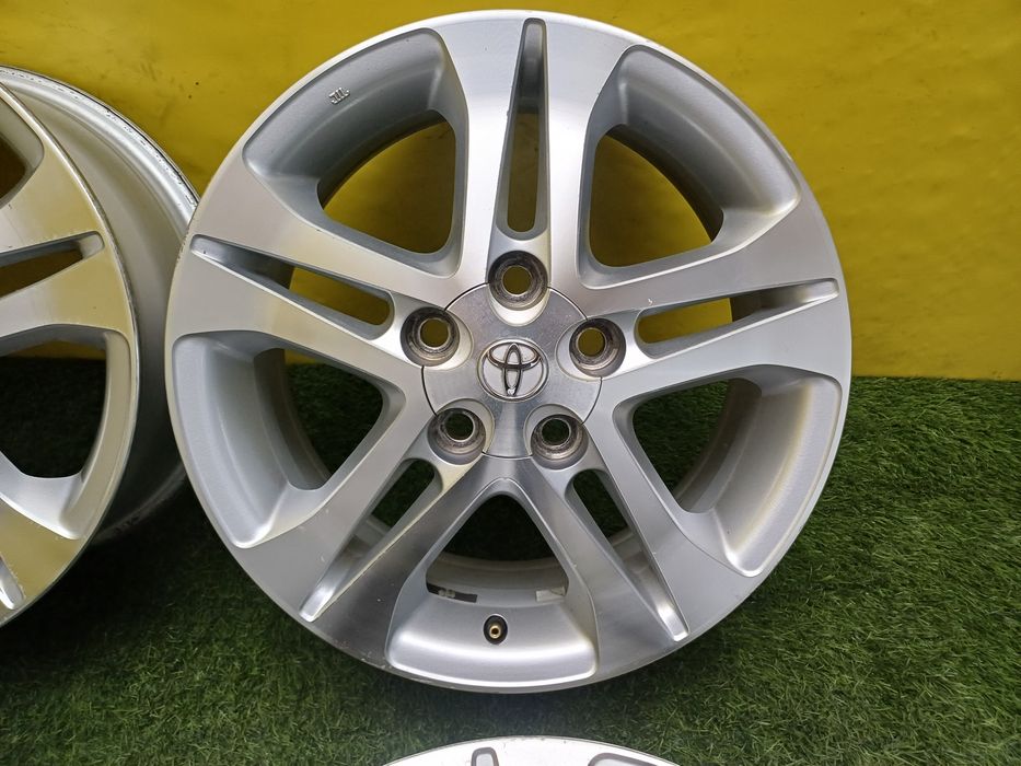 Диски R16 5x114.3 на Toyota и другие.