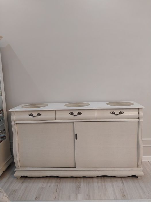 Комод+витрина 180 тыс