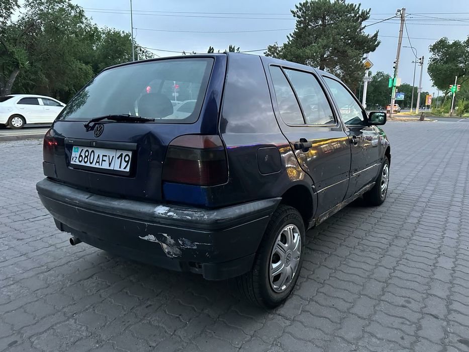 Продам кузовоные части  от гольф 3