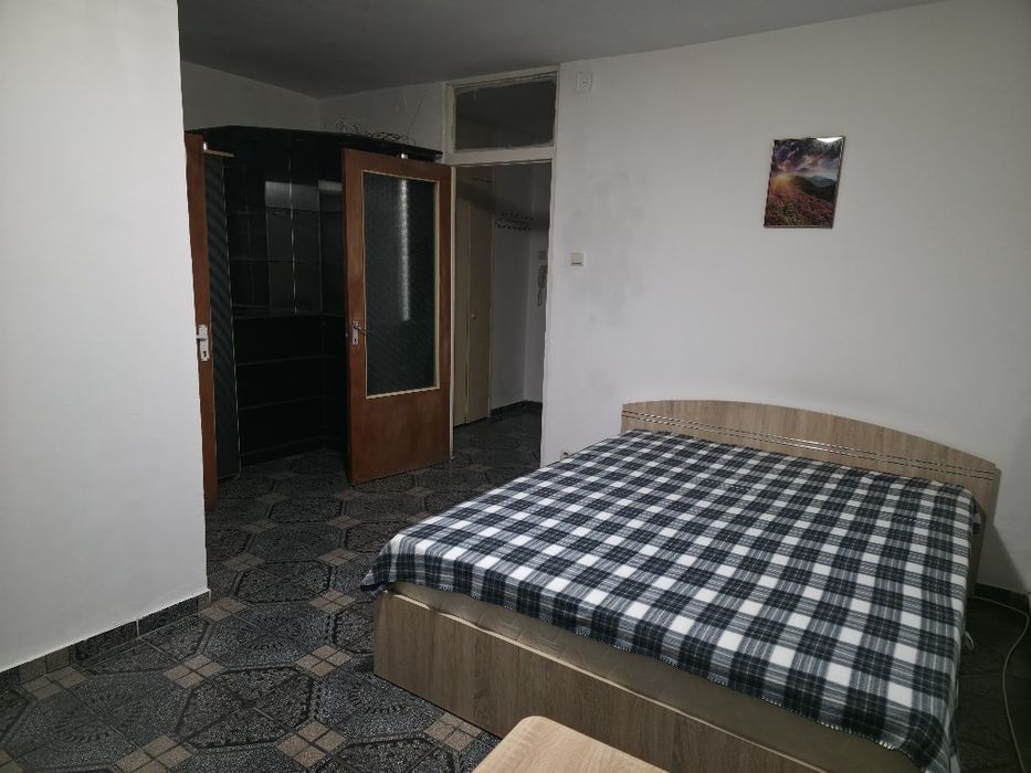 Închiriez garsoniera la 15 min/5km de centru Piața Unirii LIBERA !