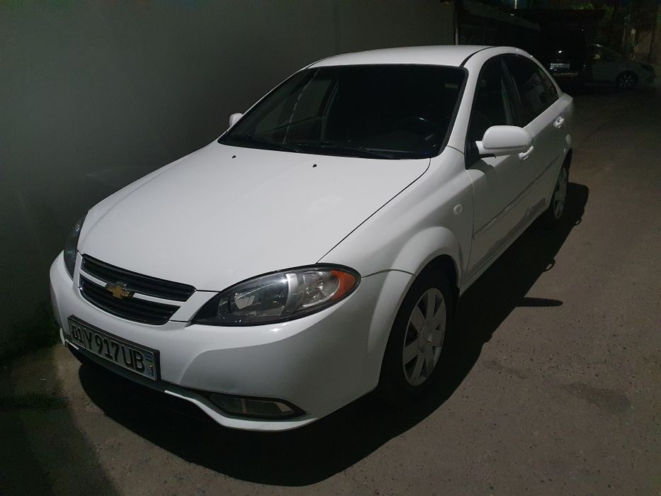 Lasetti 1,8 sotiladi