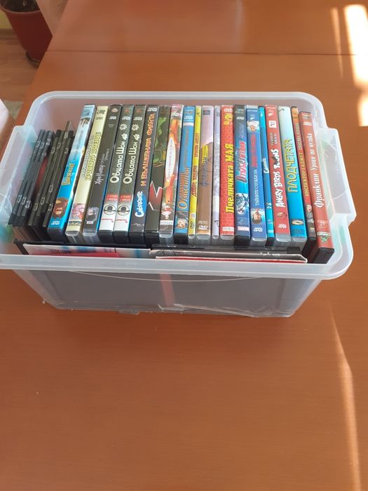 Сет детски филми + 2 комплекта за гривни и раница