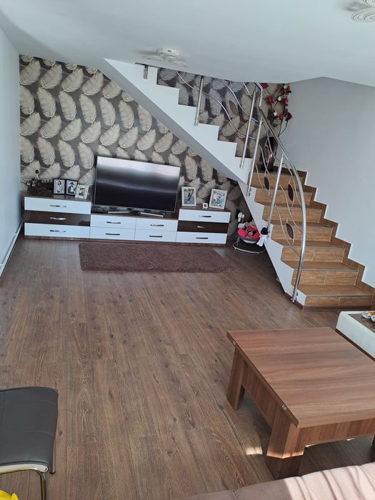 Vând Casa suprafața 155 mp