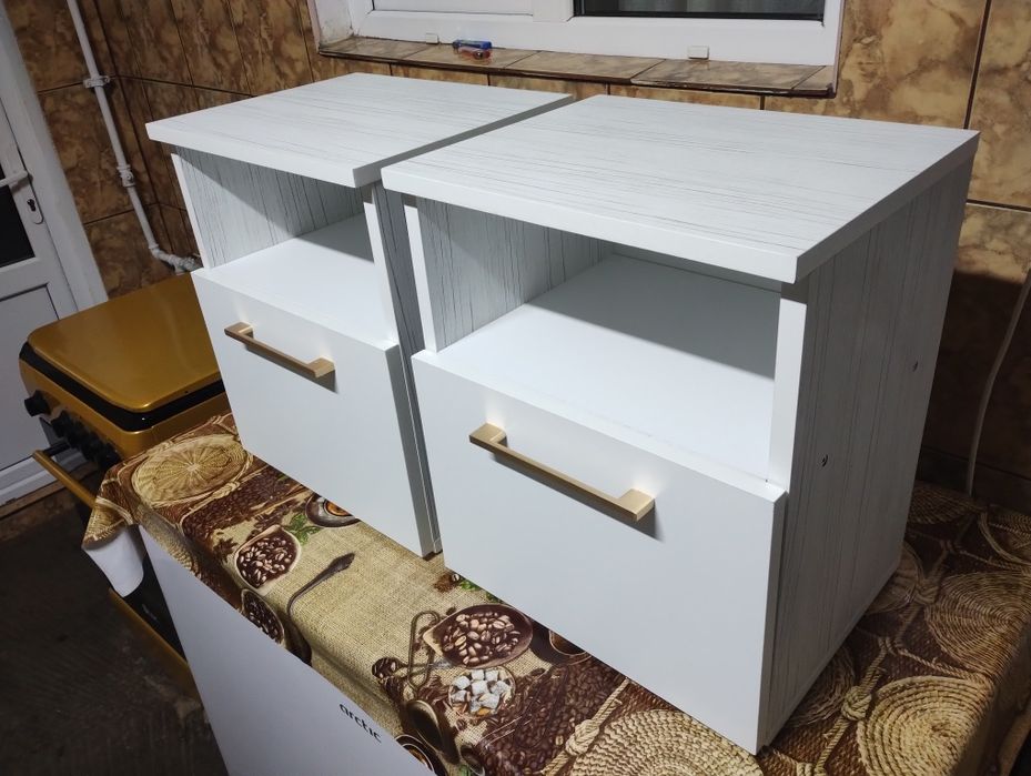 Noptiera de atelier de vânzare