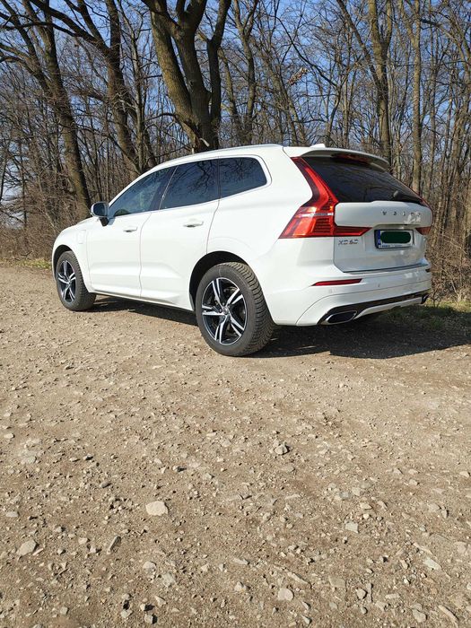 Volvo XC60 - T8 R-Design 2019 - plug-in hybrid (tva deductibil)