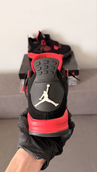 Jordan 4 red thunder