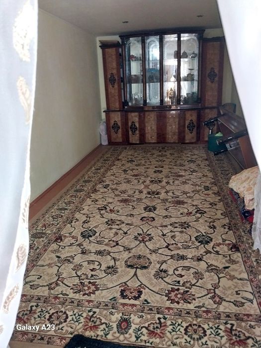 Hovli uy  sotiladi srochna Toshkent viloyati, Olmaliq shahrida
