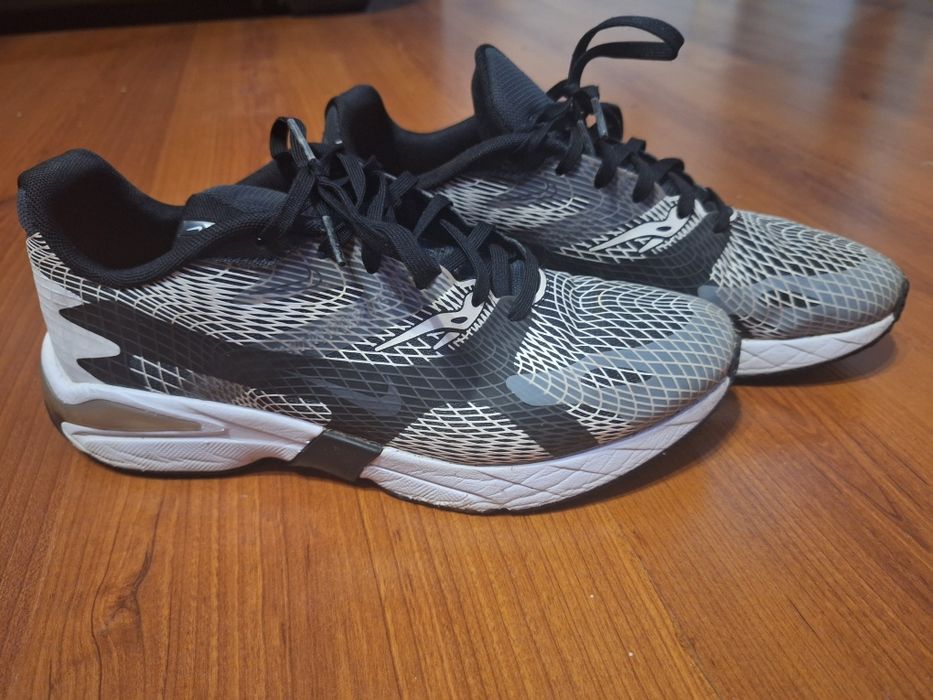 Маратонки Nike номер 41