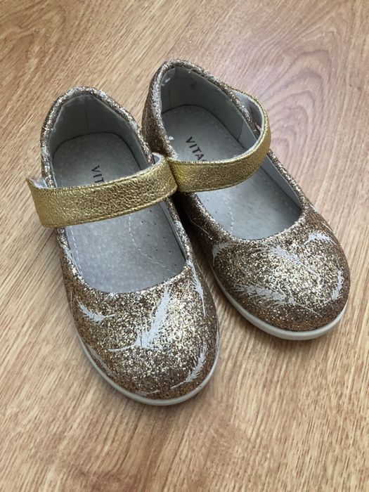 Продам туфли детские