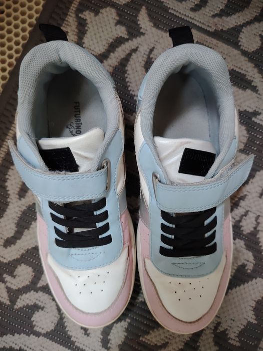 Осенние кросовкий для девочки 36 р-р.