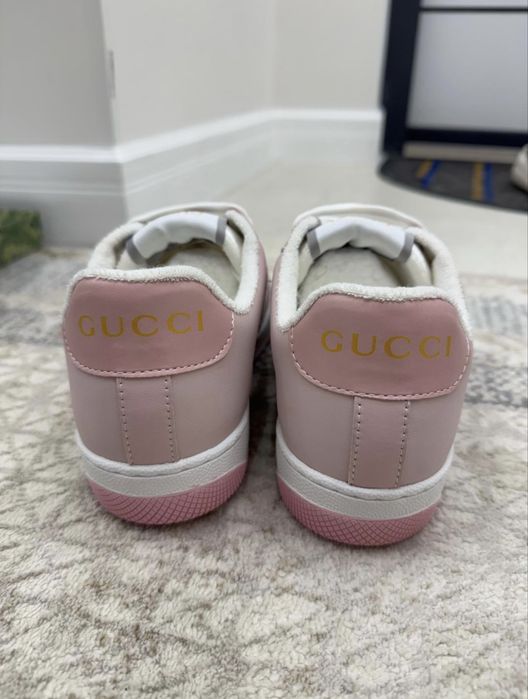 Розово-белые кеды Gucci