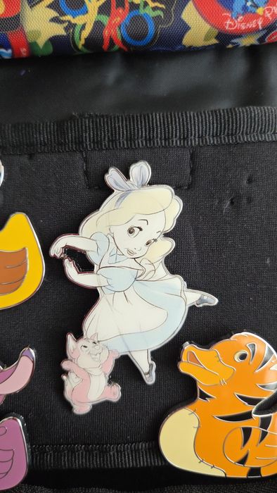 Колекционерска дисни значка (Disney pin)