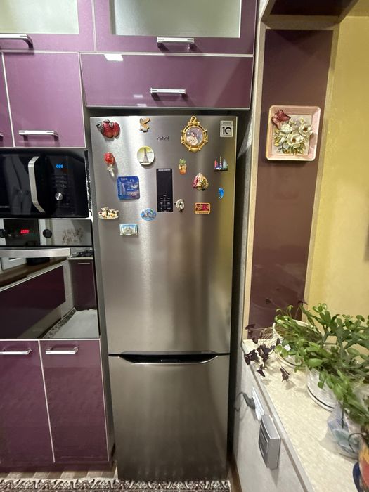 Продаю холодилник артел