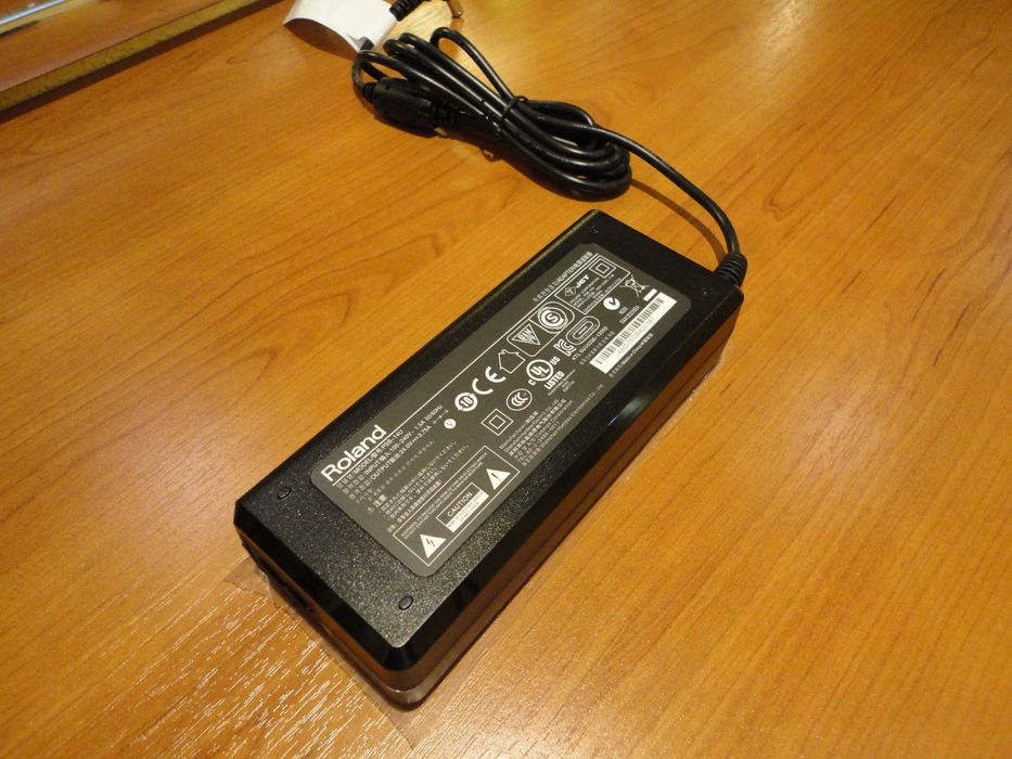 Adaptor AC Roland PSB-14U - Acordeon Roland Fr8X/Fr8xb