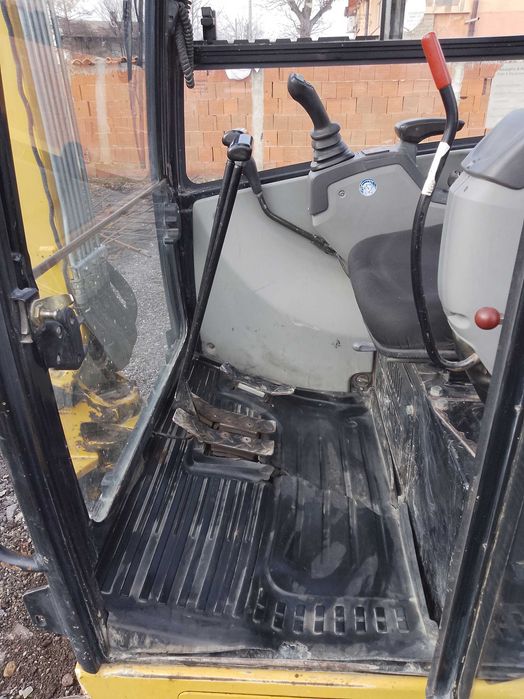 Багер Cat 302.7D