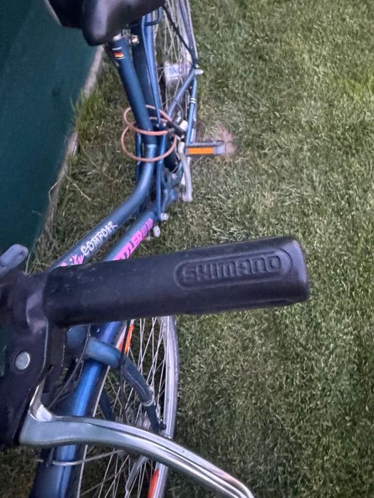 Vând bicicleta de dama in stare bun