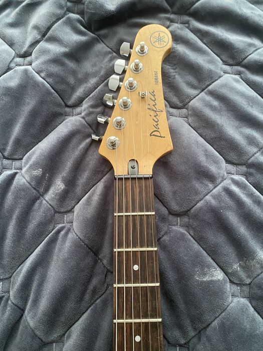 электрогитара Yamaha pac112j