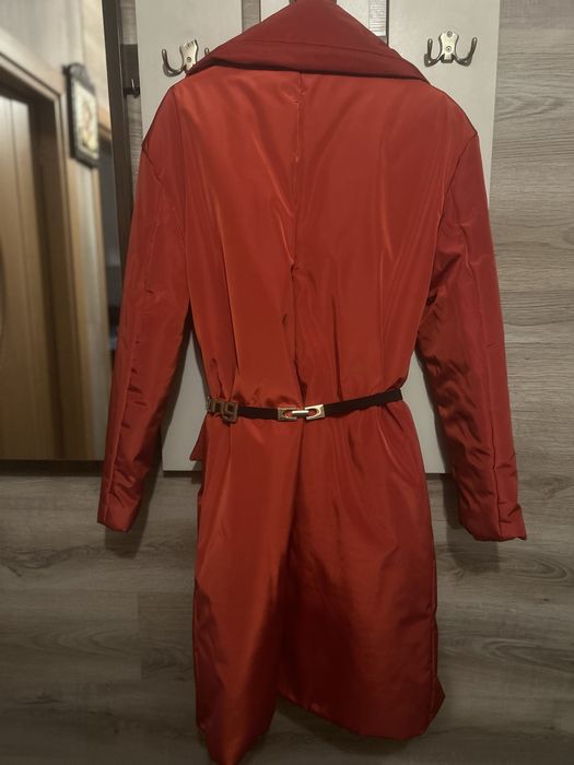 Ново дамско яке - спортно - елегантно, червено